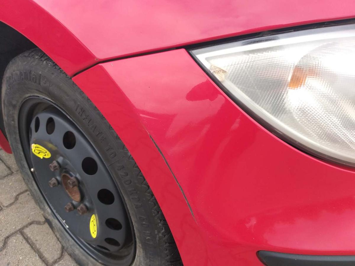 BMW 1er E87 original Stoßstange Stossfänger vorn Japanrot Bj.2006